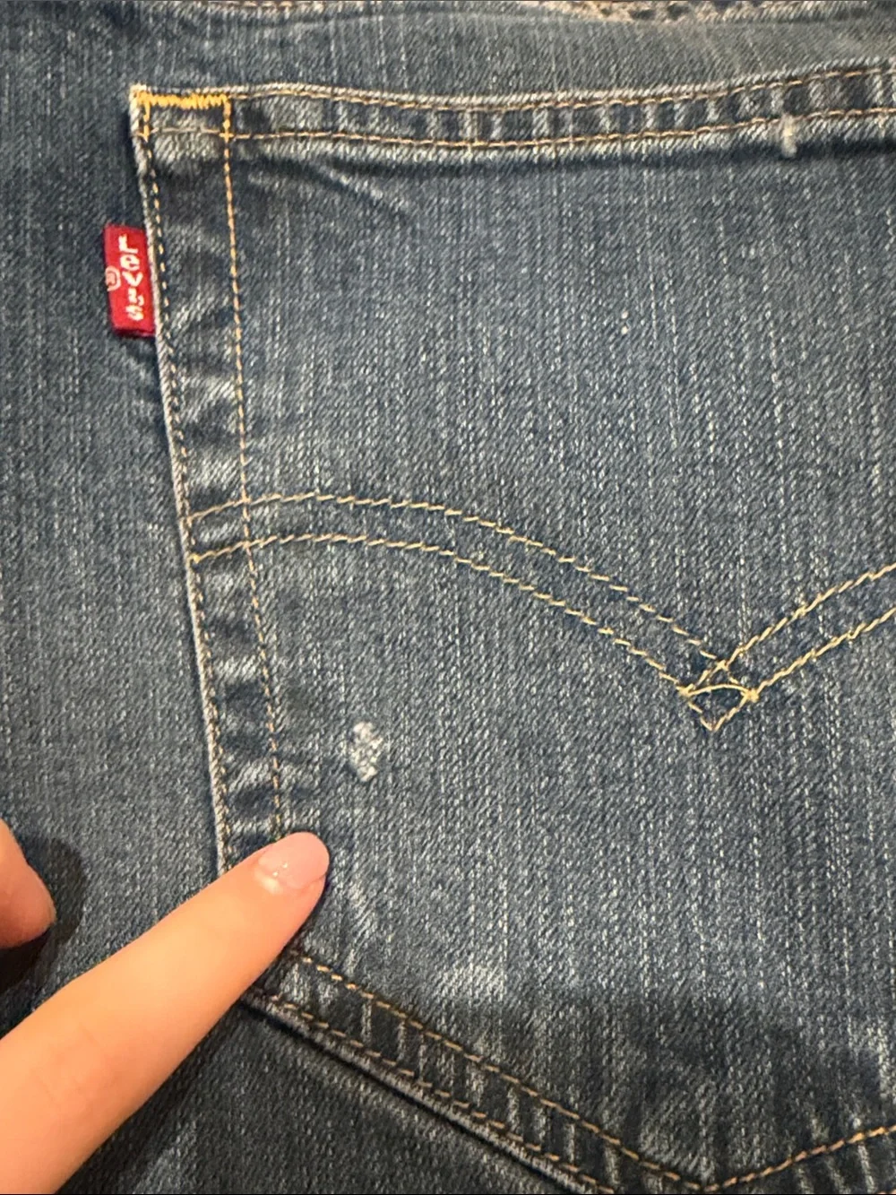 Levi's Men's Straight Jeans in Medium Blue Wash